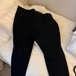 Old Navy High-Rise Pixie Pants in Black
